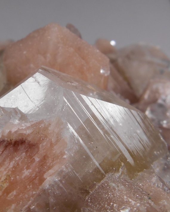 Stilbite, apophyllite, and quartz on matrix