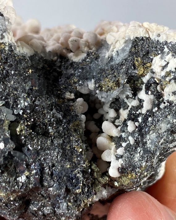 Manganoan Calcite, Pyrite, and Quartz